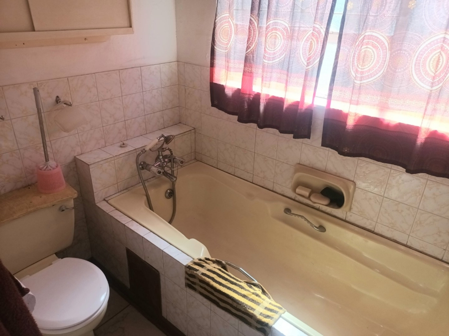 4 Bedroom Property for Sale in Hennenman Free State